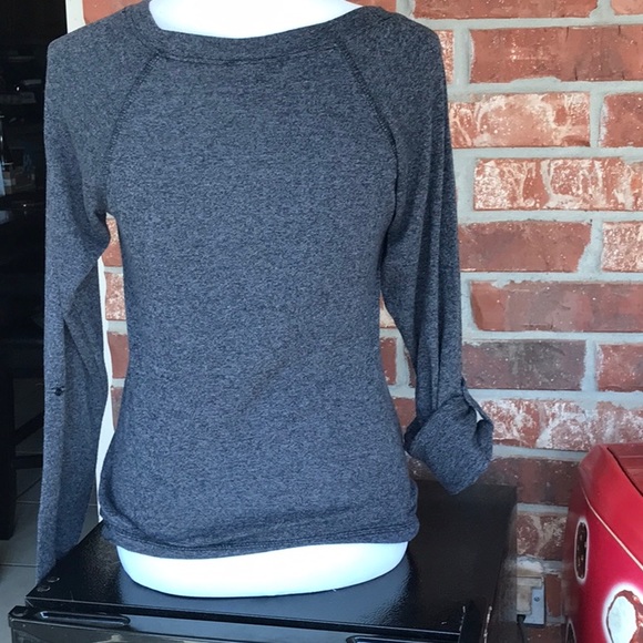 Gray long sleeve sweater small - Picture 5 of 6